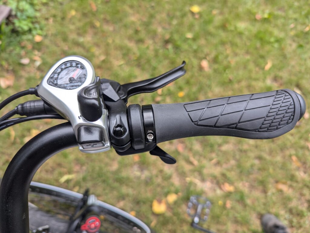 Photo of Lectric XPress 500 grips