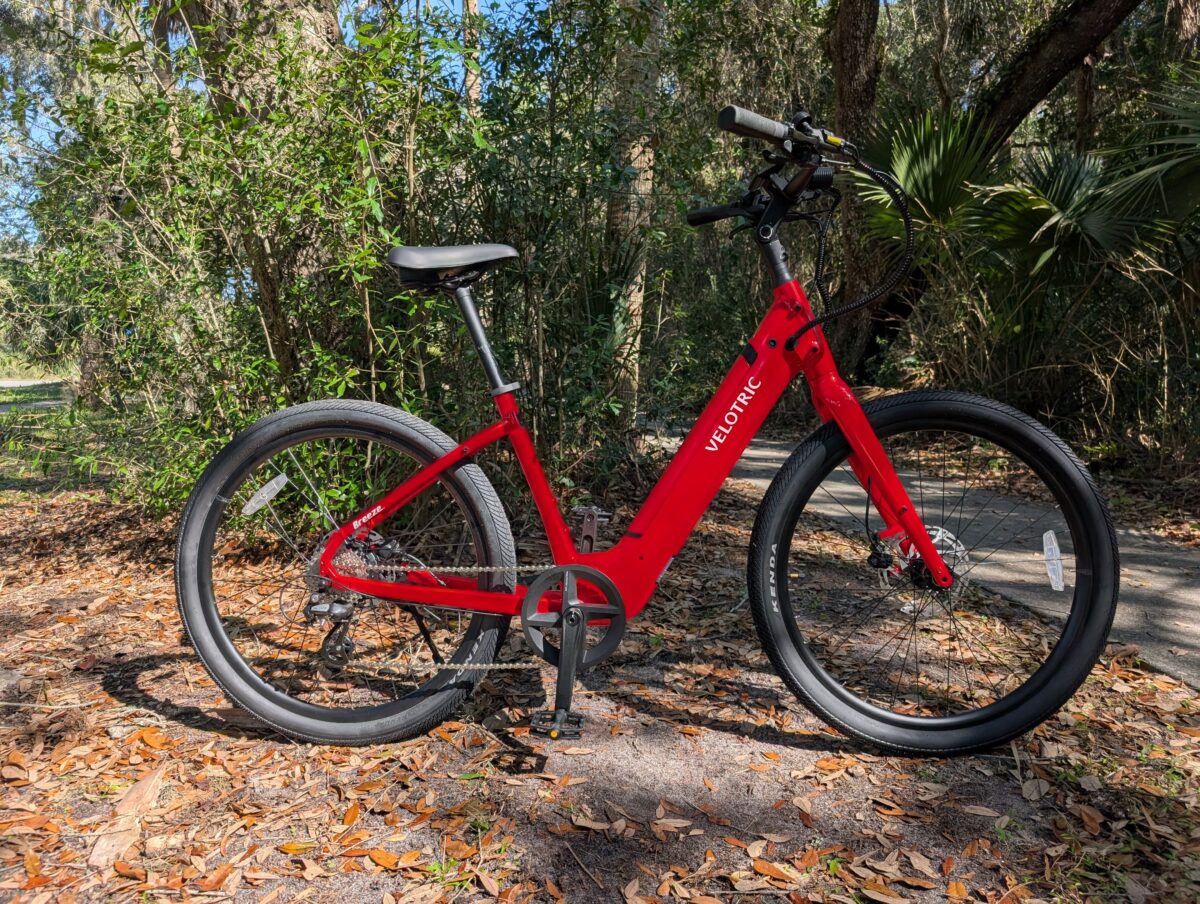 Velotric Breeze 1 in Classic Scarlet Profile Image