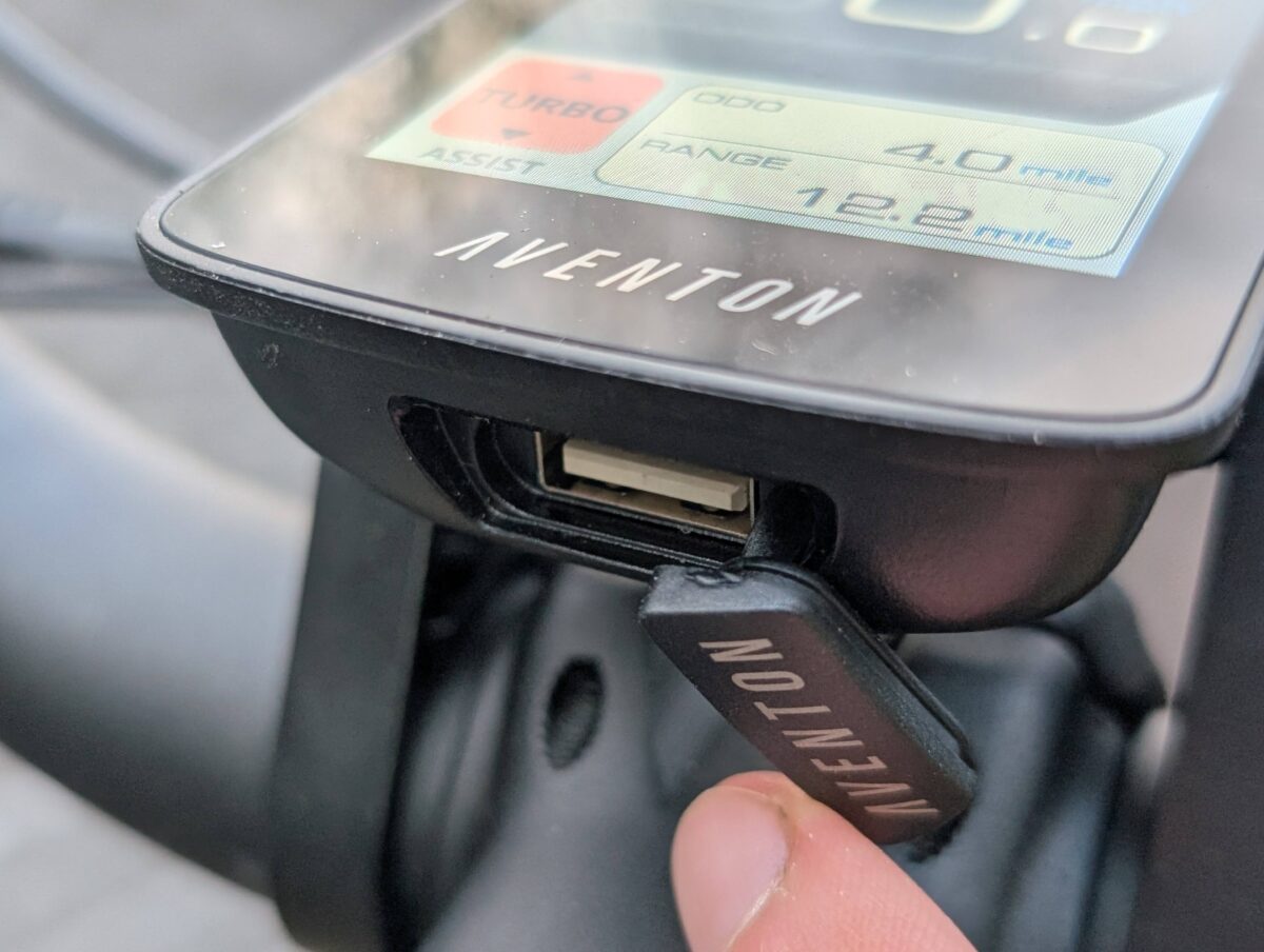 USB-A Charging Port on the Aventon BC280 Color LCD Display