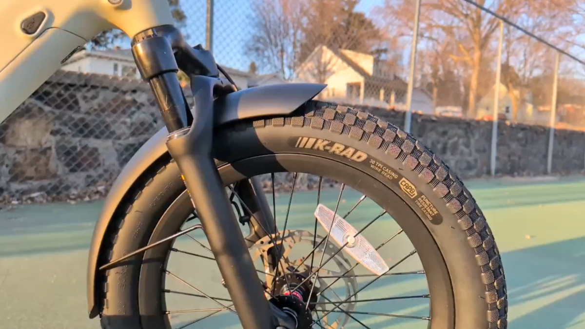 Kenda Tires and Suspension Fork on the Urtopia Joy Carbon