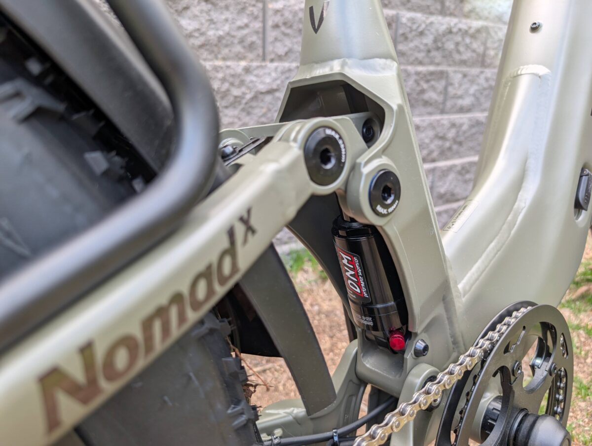 DNM Air suspension, 165mm x 38mm Travel on the Velotric Nomad 2X