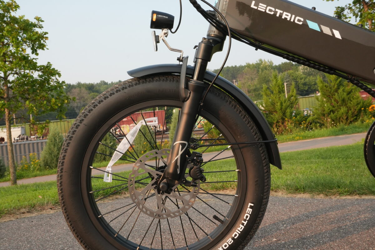 20 x 3-inch Lectric Hybrid tires on the XP 4 500W Step-Over