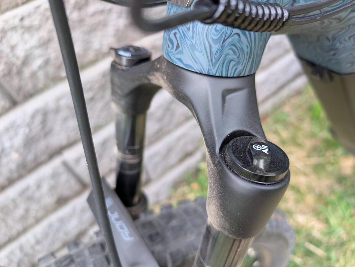 Air-adjustable Preload on the Ride1Up TrailRush