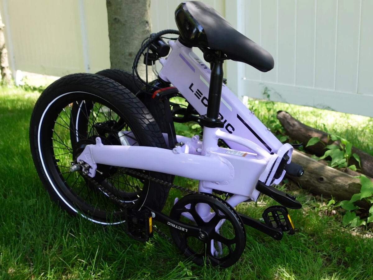 Folded Lectric XP Lite 2.0 in Lavender Haze