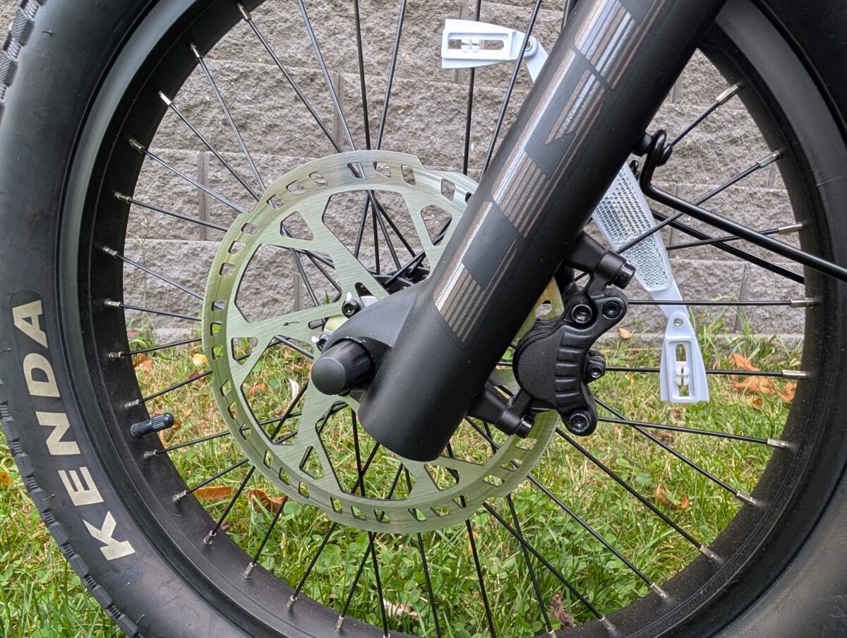Two piston hydraulic disc brakes on the Velotric Triker