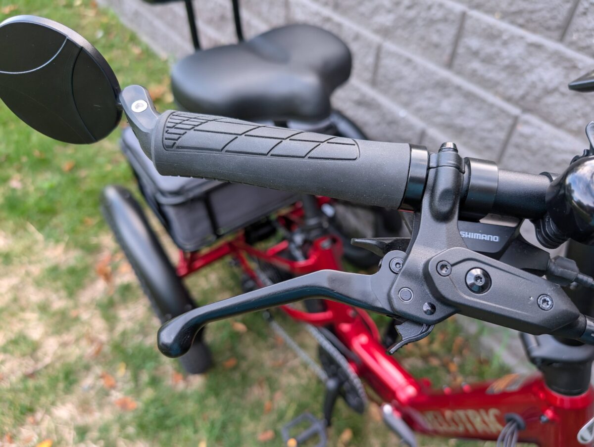 Hydraulic Brake Levers with Cutoff on the Velotric Triker