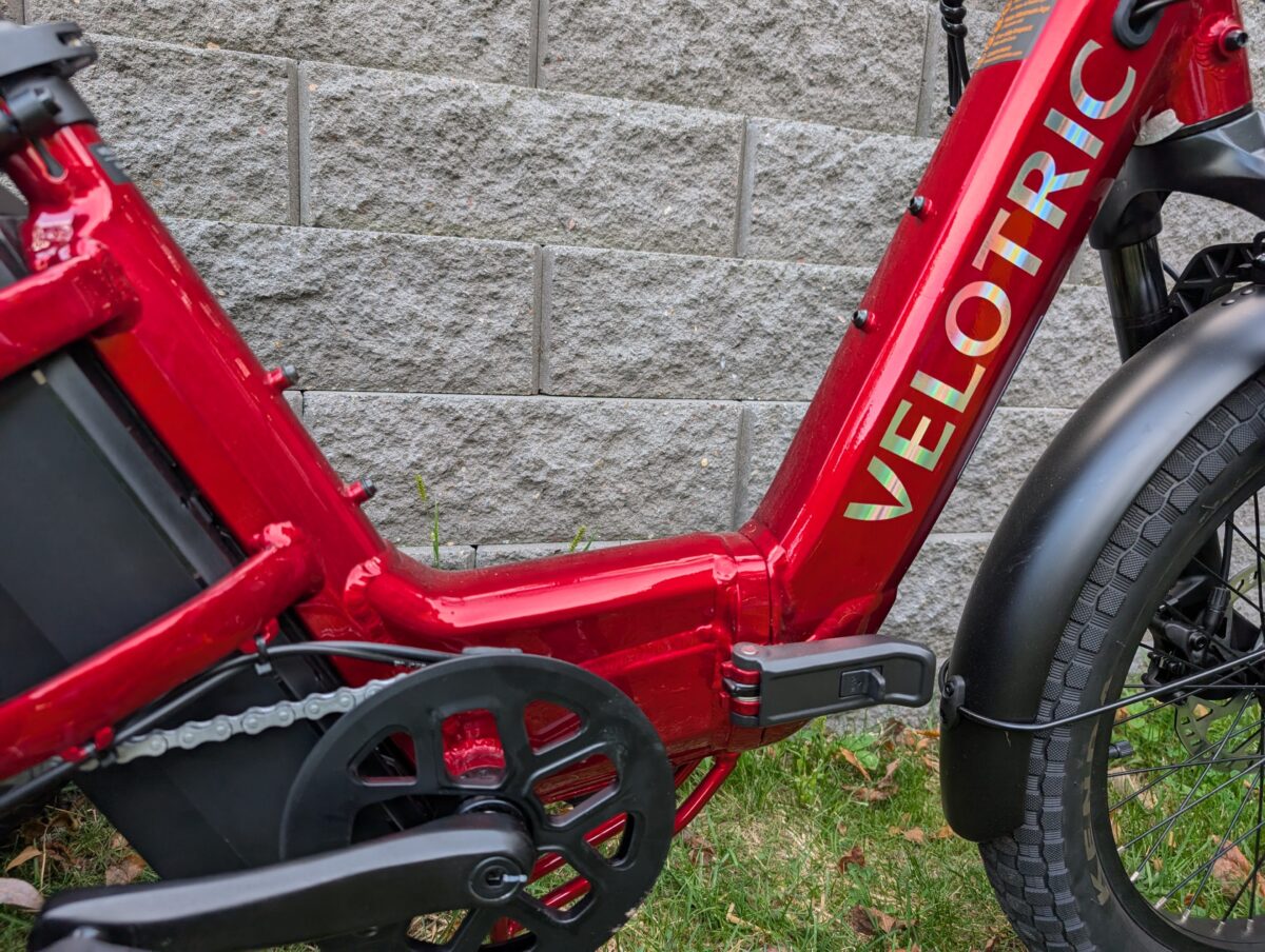 Wide step-thru window on the Velotric Triker