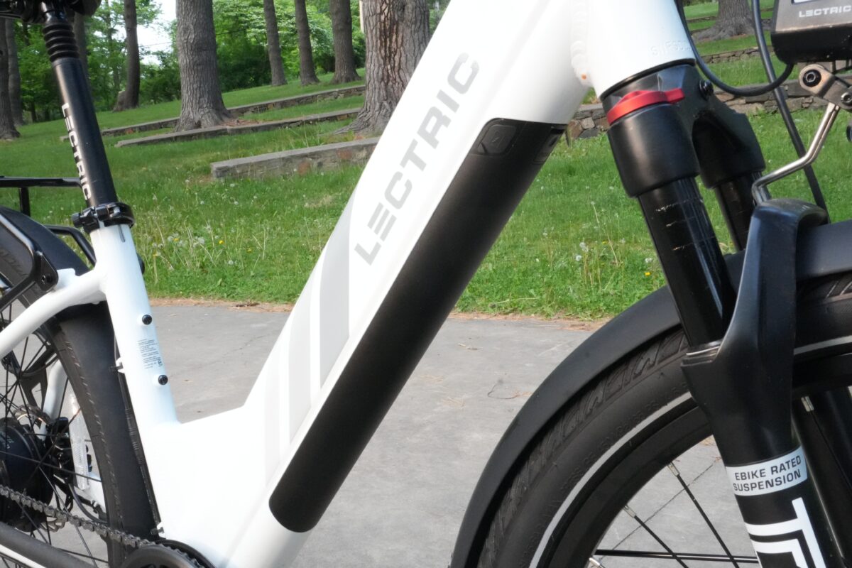 Bottom mounted 10.4Ah battery Lectric XPress