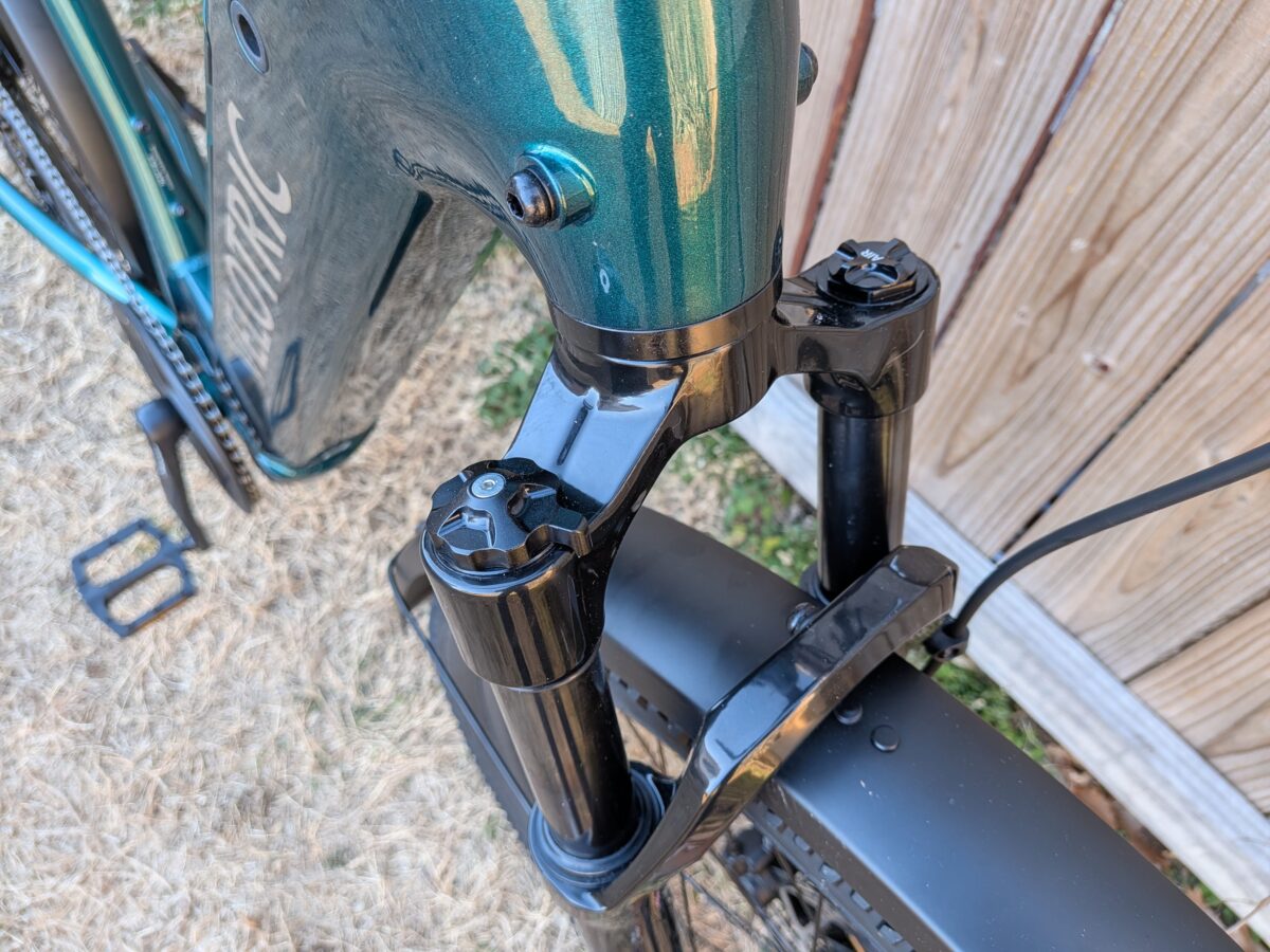 Lockout on the Velotric Discover 3's Air Fork