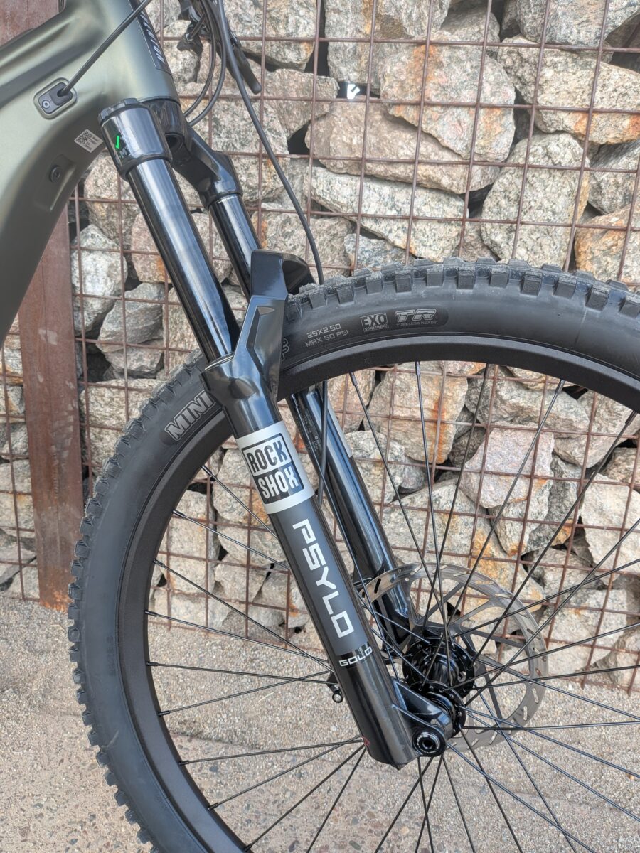 RockShox Psylo Gold 150mm Travel Air Fork on the Aventon Current ADV