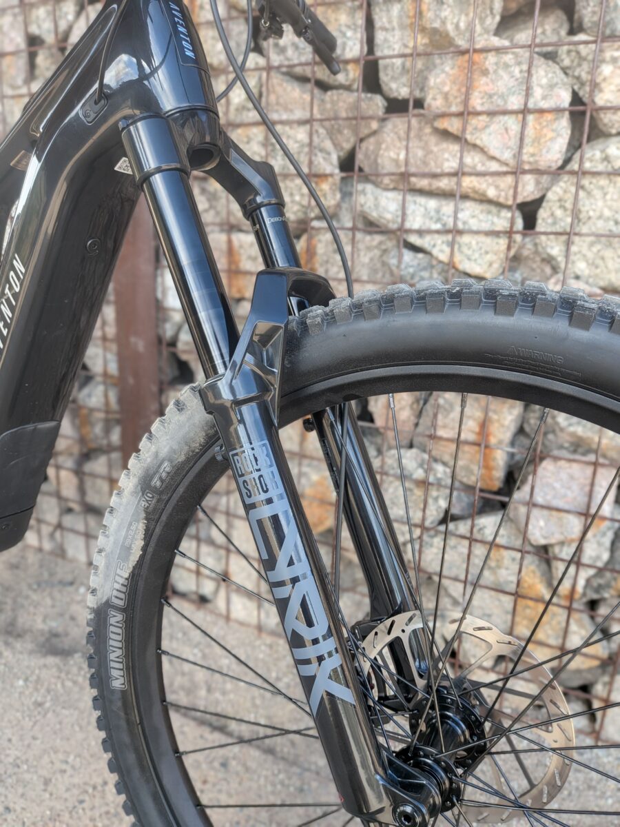 RockShox Lyrik Select 150mm Travel Air Fork (Aventon Current EXP)