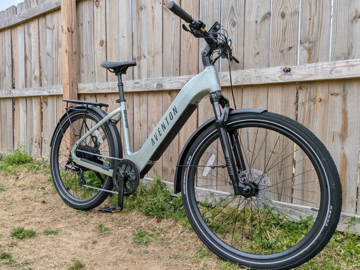 Front angle view of the Aventon Level 4 REC