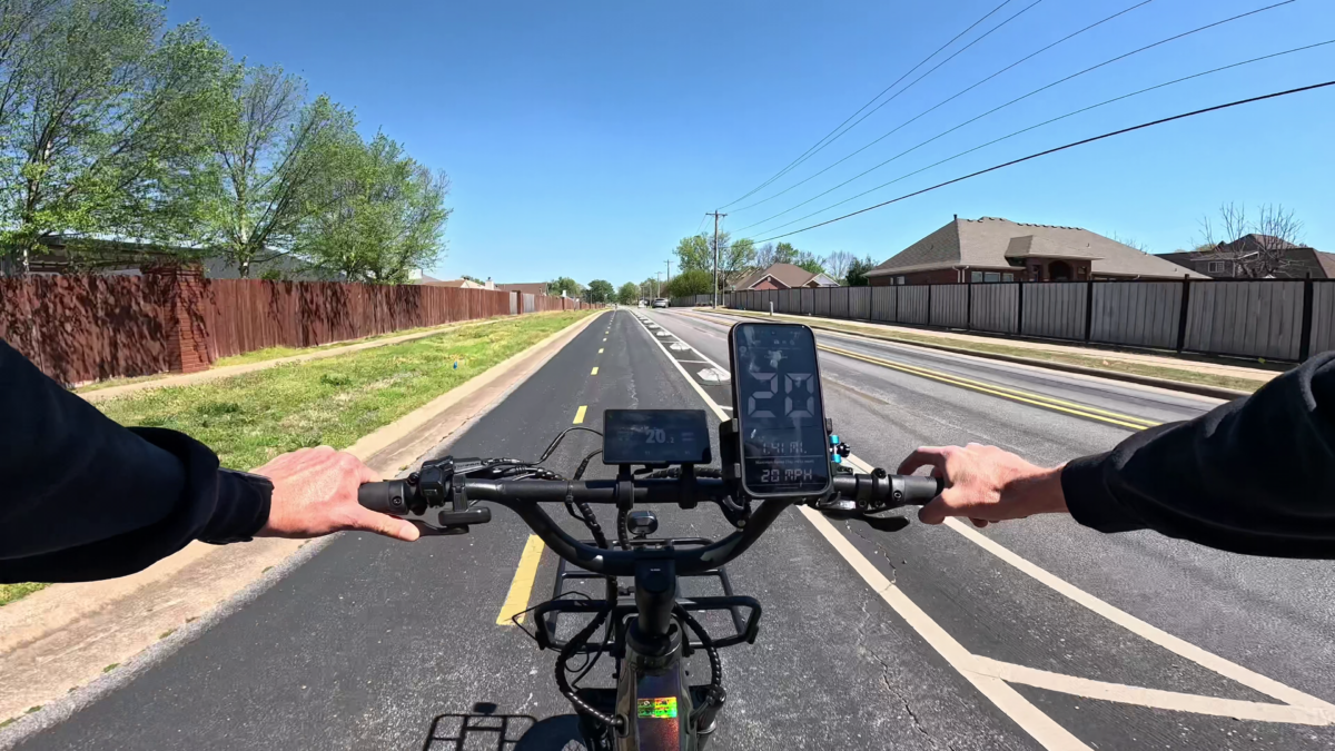 20 mph throttle speed on the Velotric GoMad