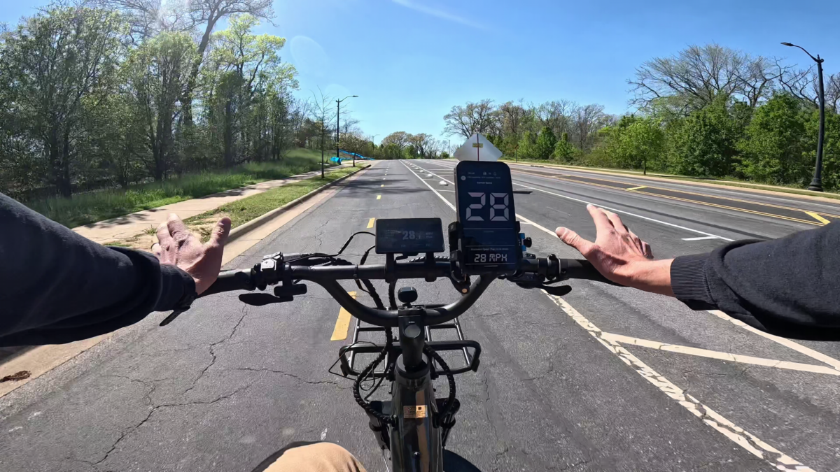 PAS Speeds up to 28 mph on the Velotric GoMad