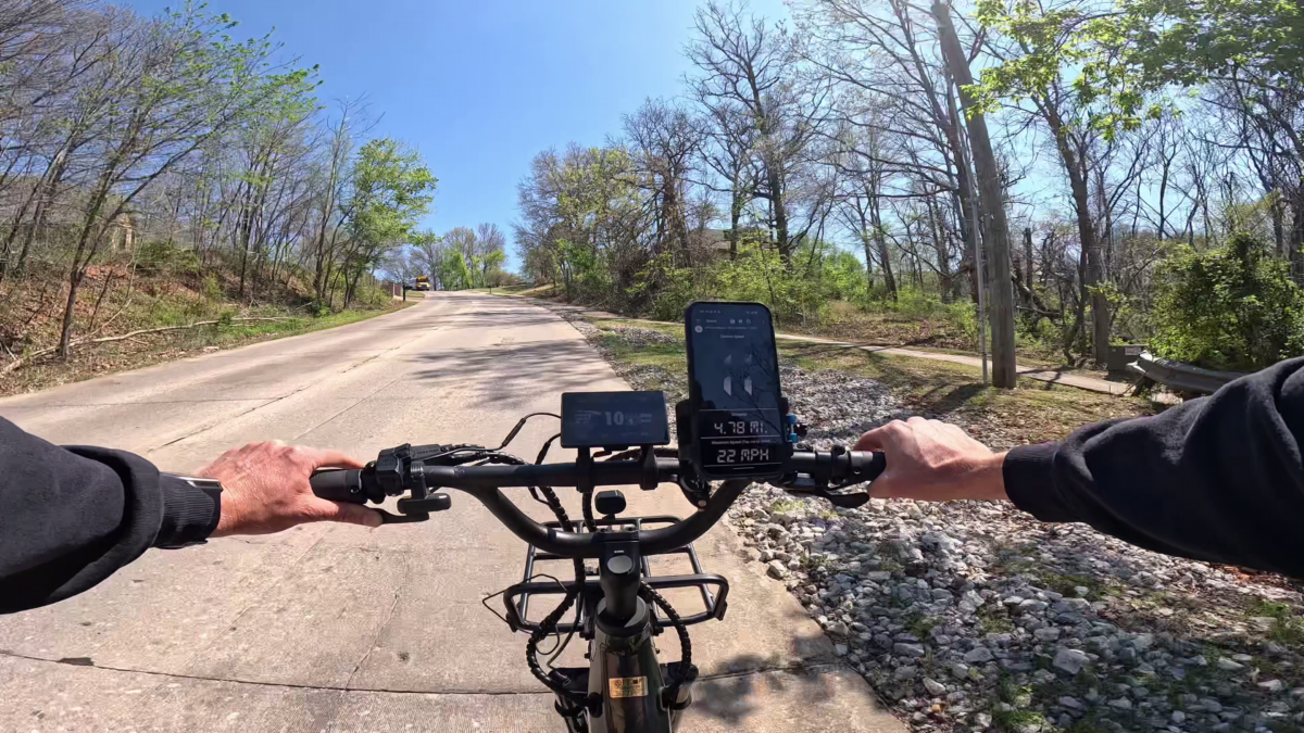 Respectable 10 mph minimum throttle only hill climb on the Velotric GoMad