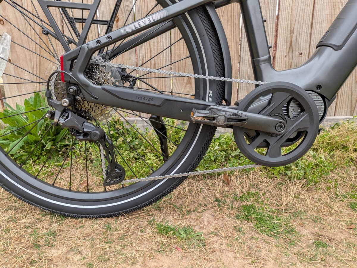 10-Speed Shimano CUES Drivetrain with Electronic Shifting