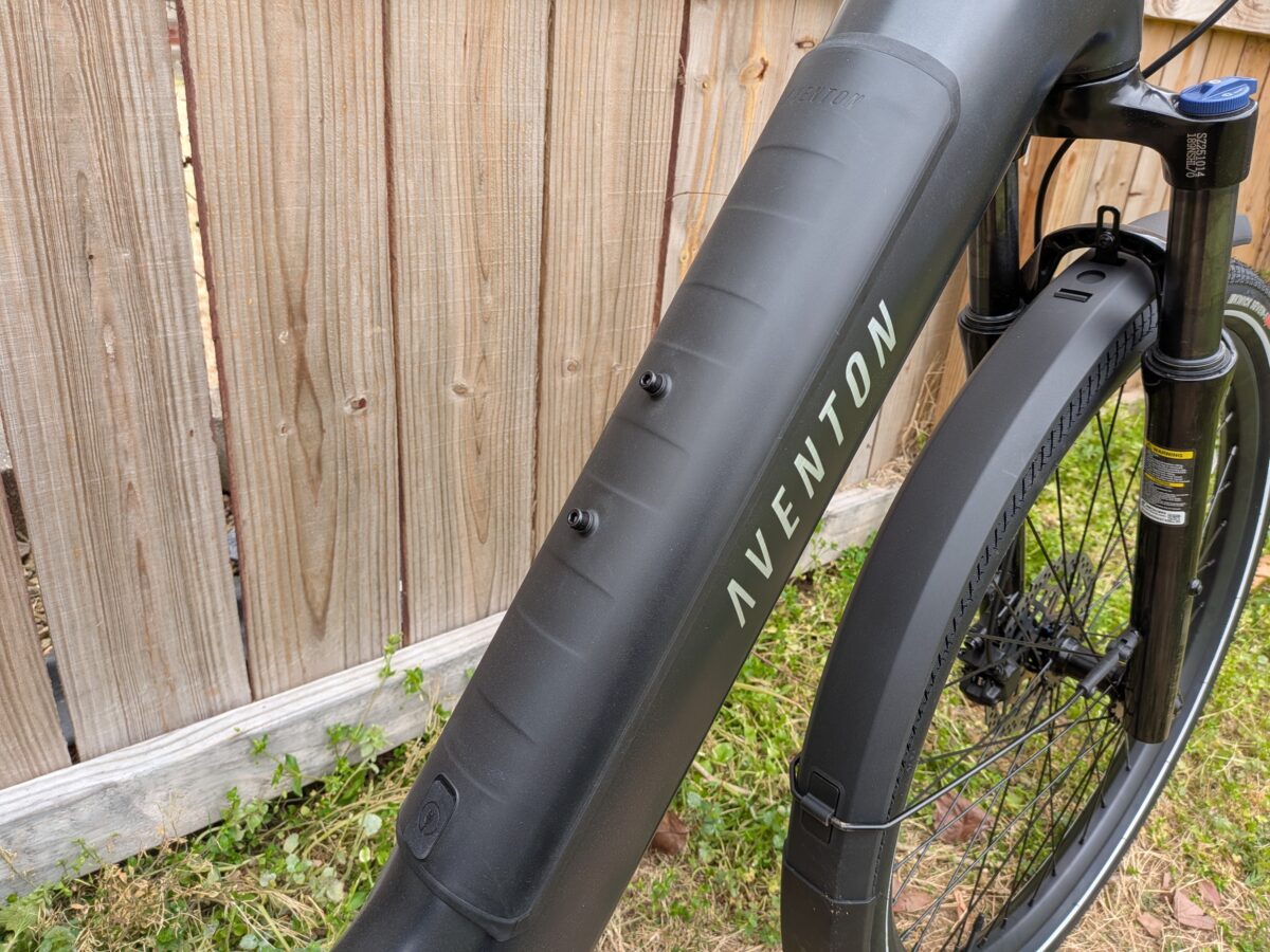Top-load 36V 20 Ah Battery on the Aventon Level 4 ADV