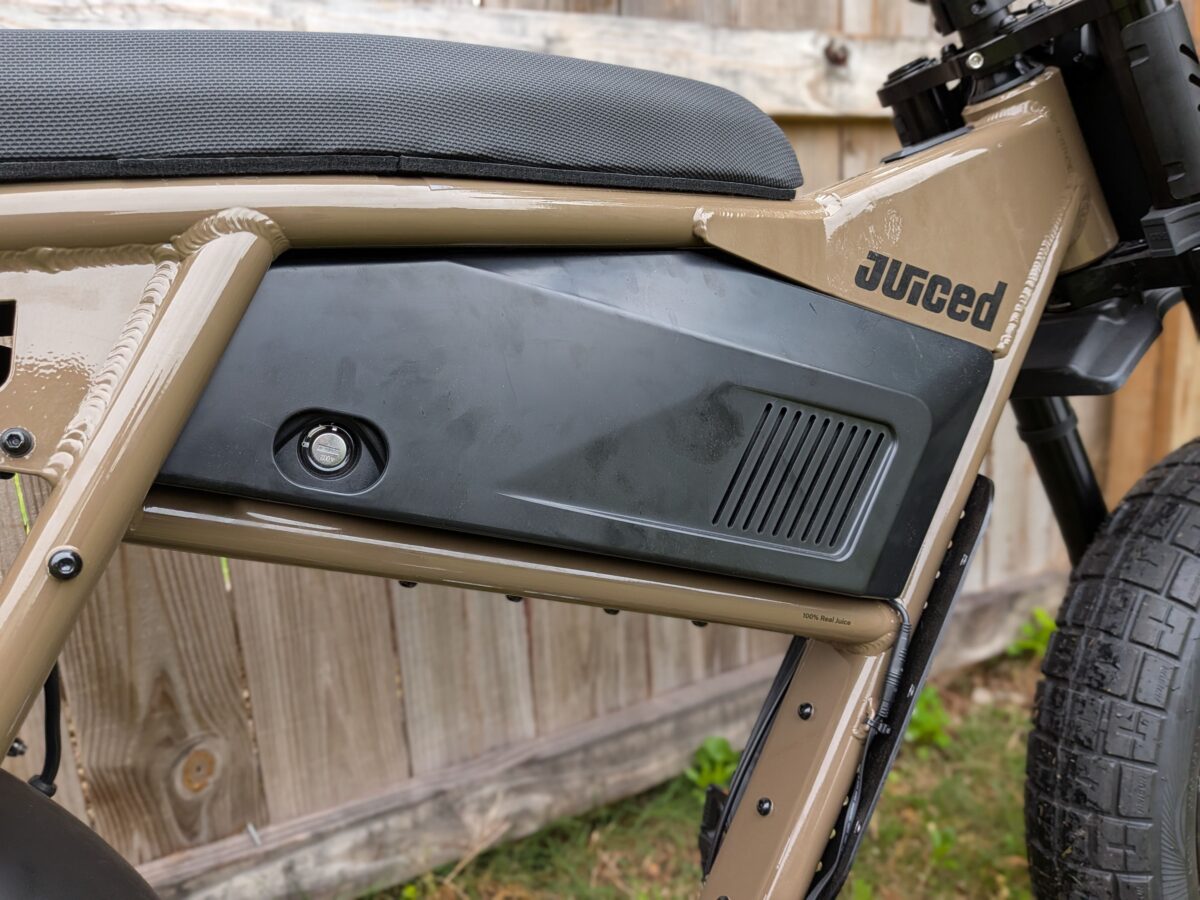 Sleek Battery Integration on the Juiced Scrambler Hardtail