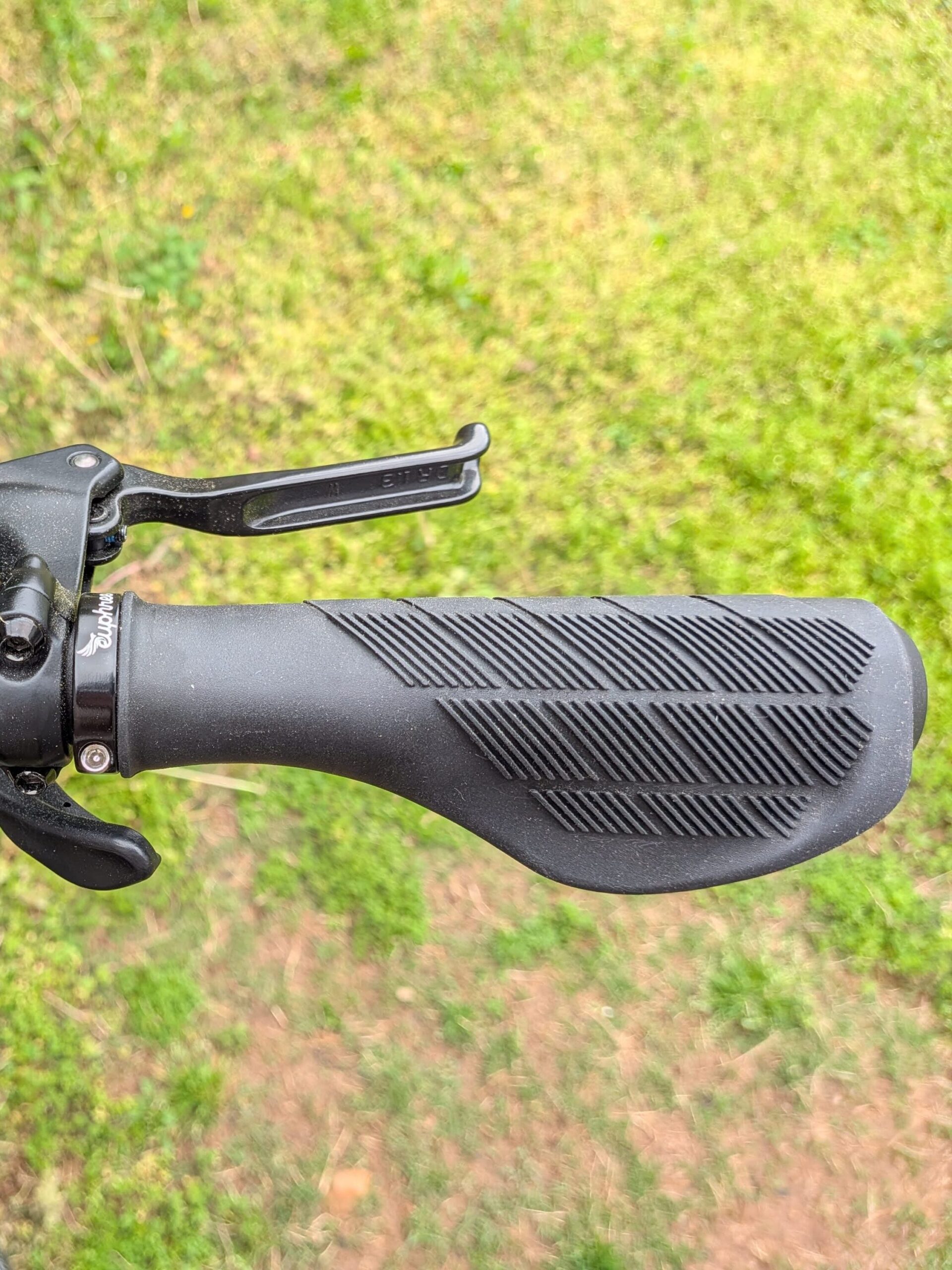 Lock-On Ergonomic Grips Stellar Falcon 2