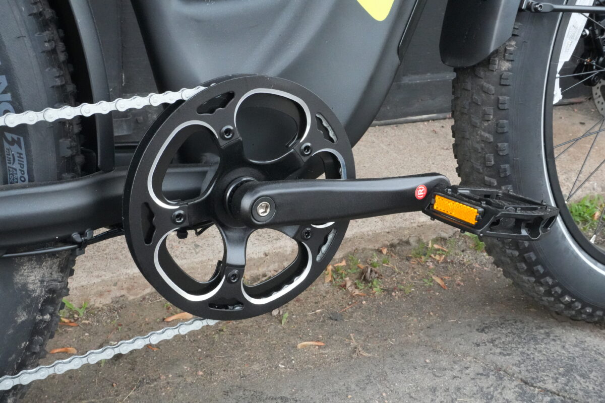 Crankset on the Gotrax  Tundra
