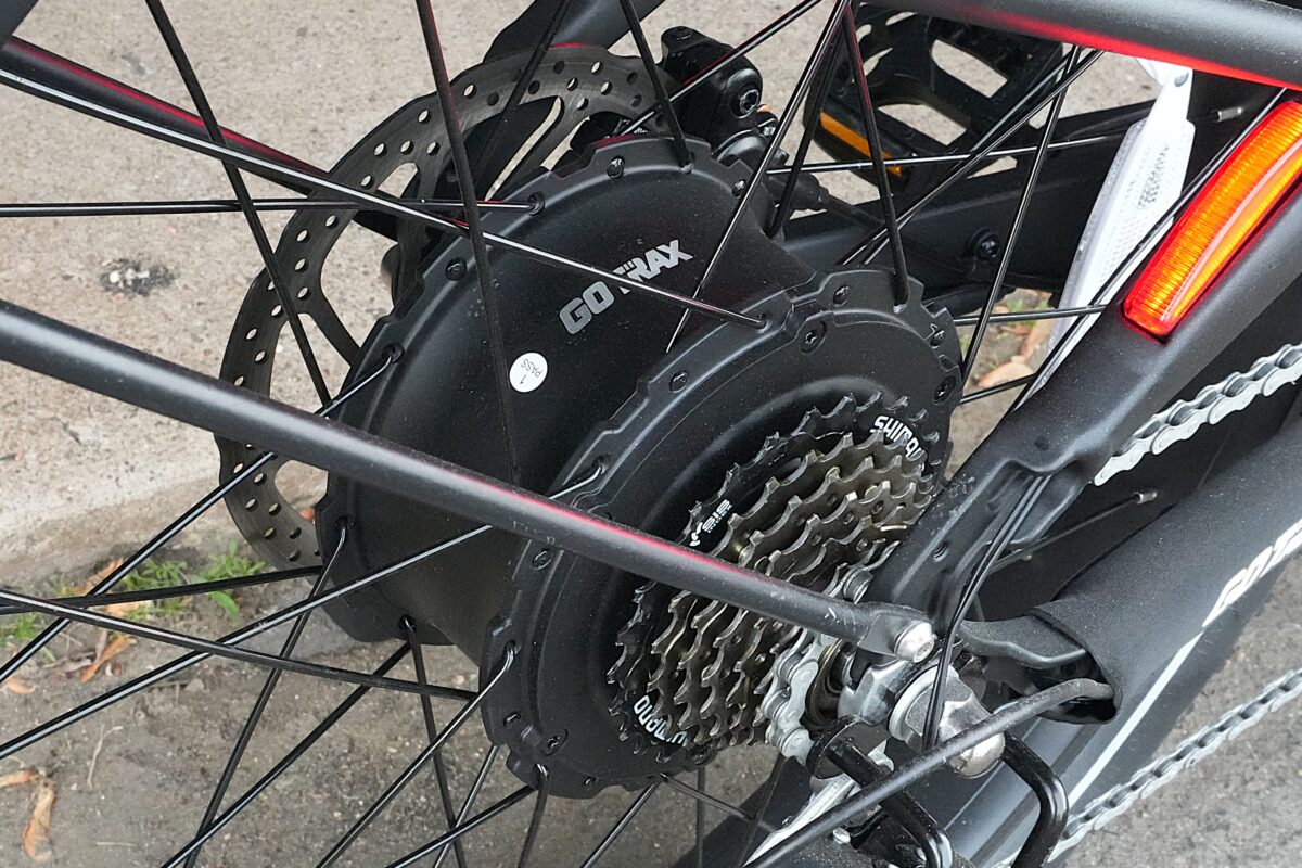 GoTrax Tundra rear hub motor