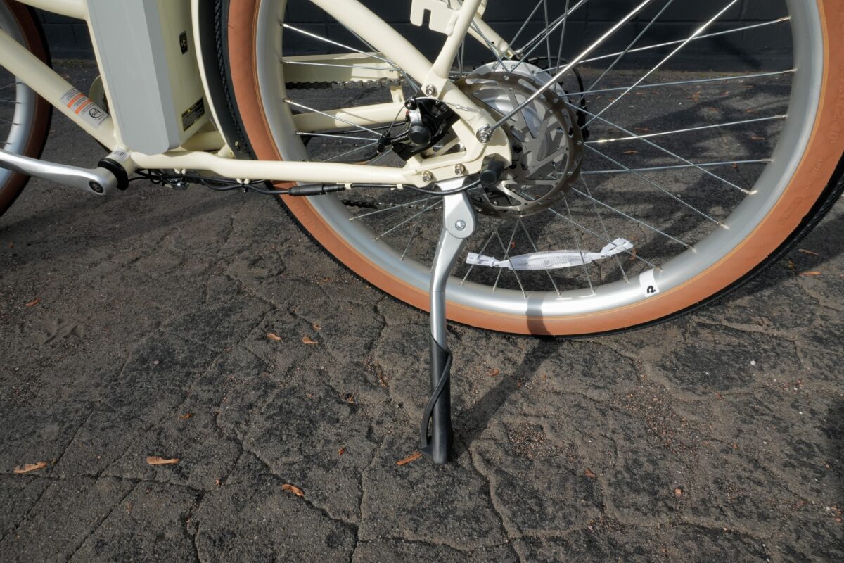Rear mounted kickstand Beaumont Rev 3