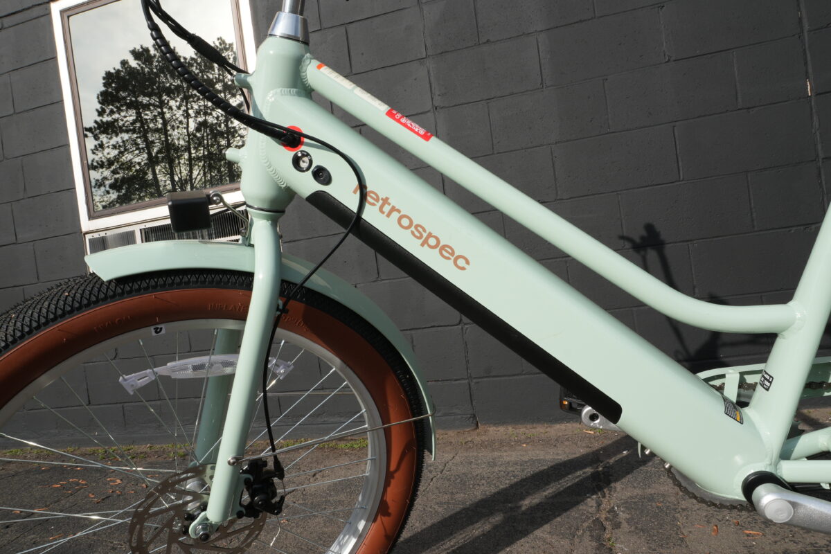 Retrospec Chatham Rev+ 2 step-through frame with down-tube integrated battery
