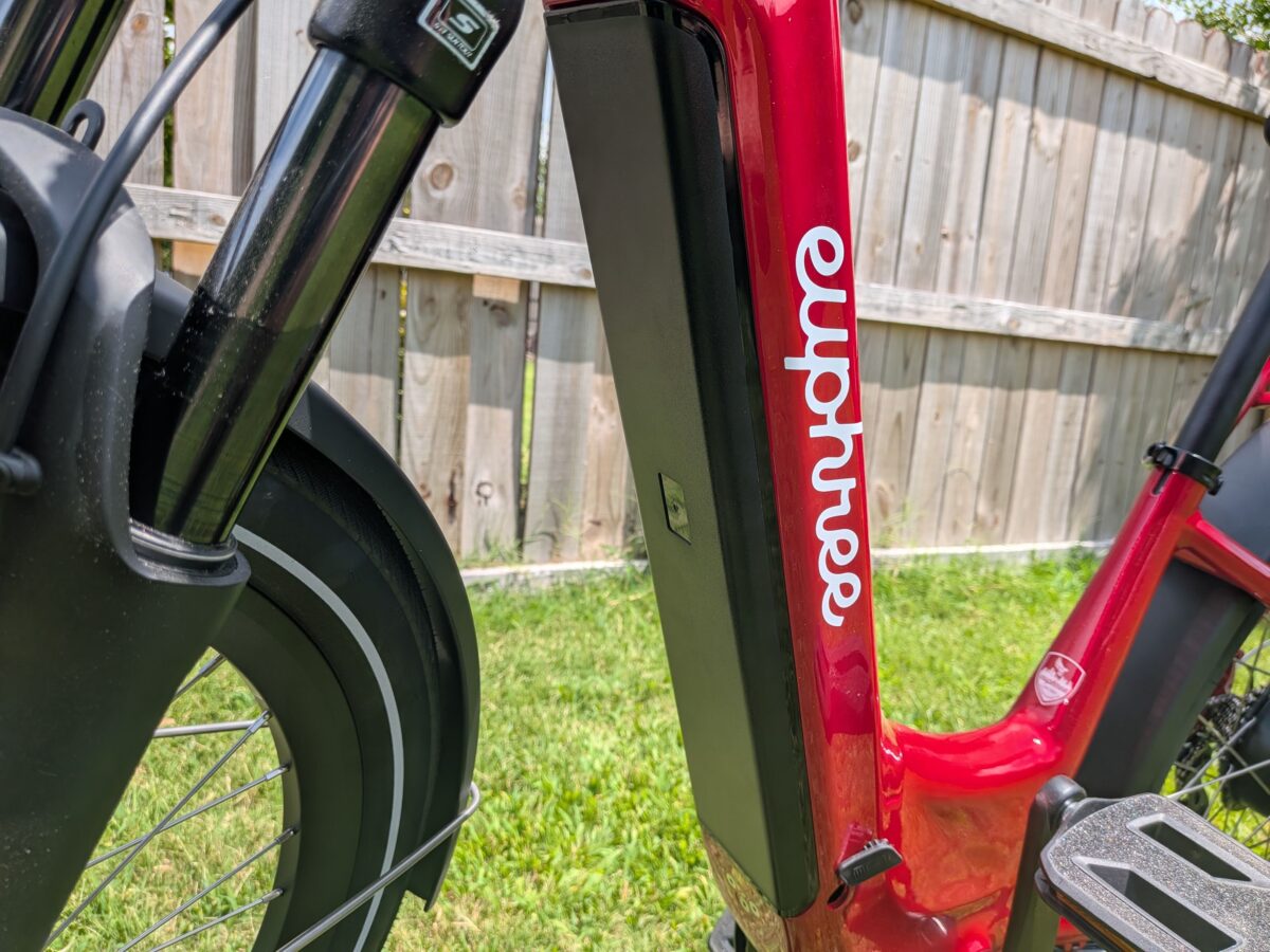 Downtube-integrated 48V 15Ah battery on the Euphree City Robin 3