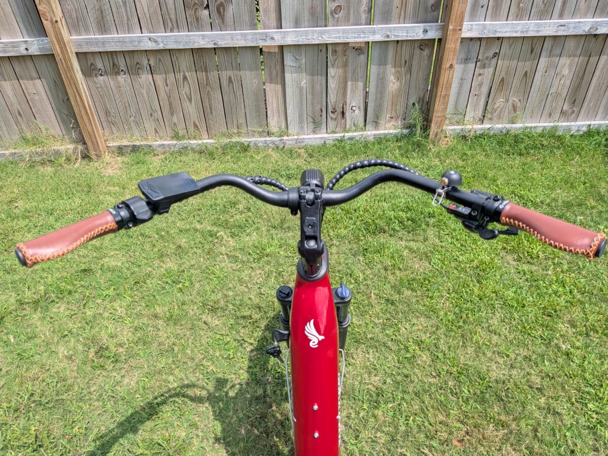 Rider view of the upright cockpit on the Euphree City Robin 3