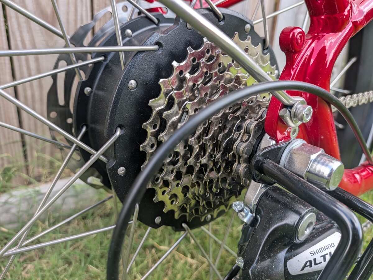 10-32T eight-speed freewheel on the Euphree City Robin 3
