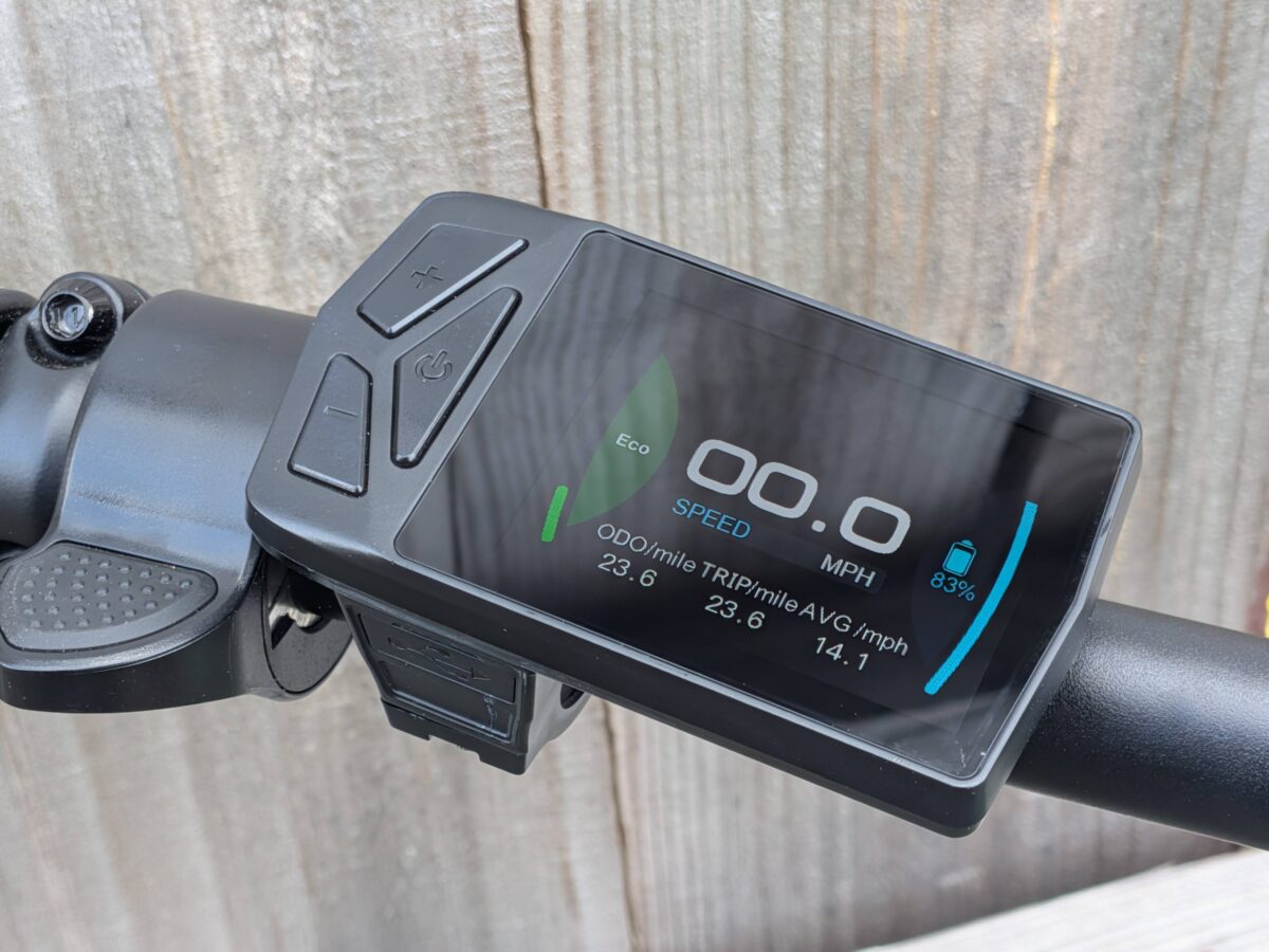 Left-side color LCD display with integrated controls on the Euphree City Robin 3