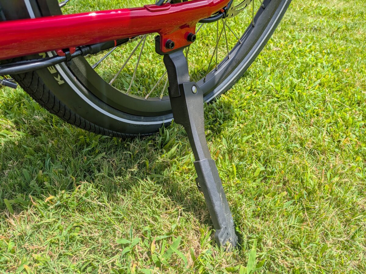 Rear-mounted kickstand on the Euphree City Robin 3
