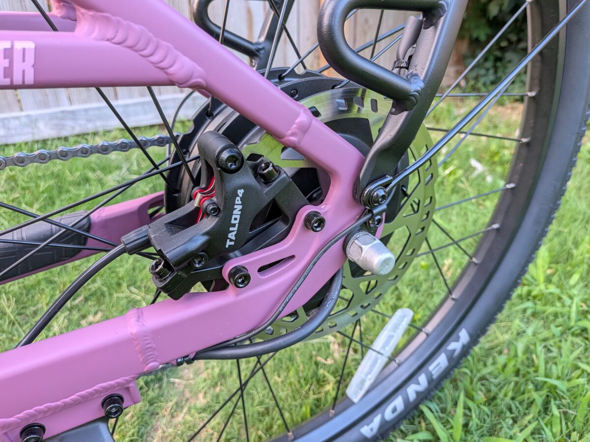 Rear Star Union Talon P4 4-piston hydraulic brake and 180mm rotor on the Monarc Tracer