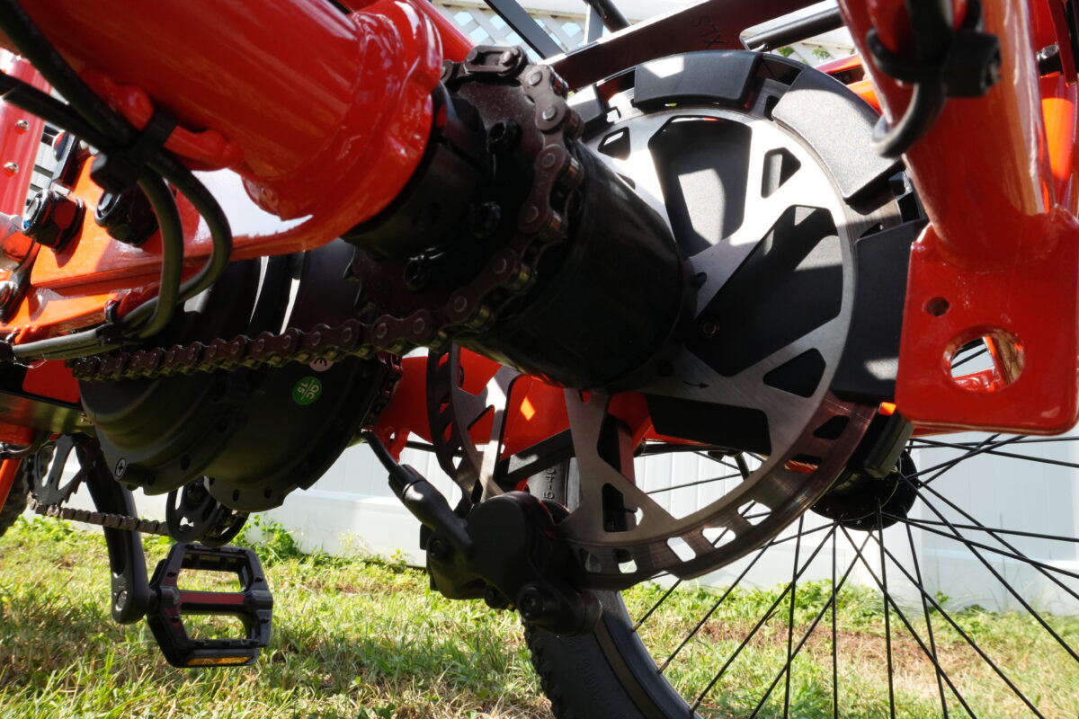 Mooncool TK2 rear hydraulic disc brake with heat shield