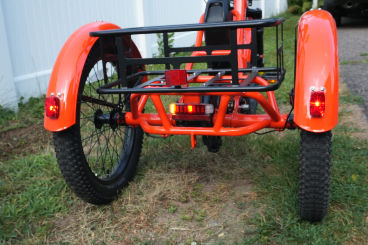 Mooncool TK2 rear lighting with taillight and turn signals