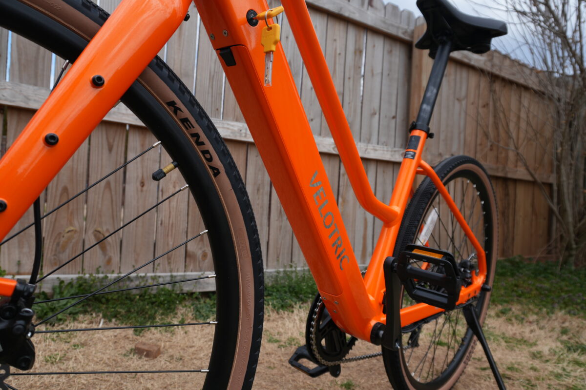 Removable 374Wh battery on the Velotric Tempo