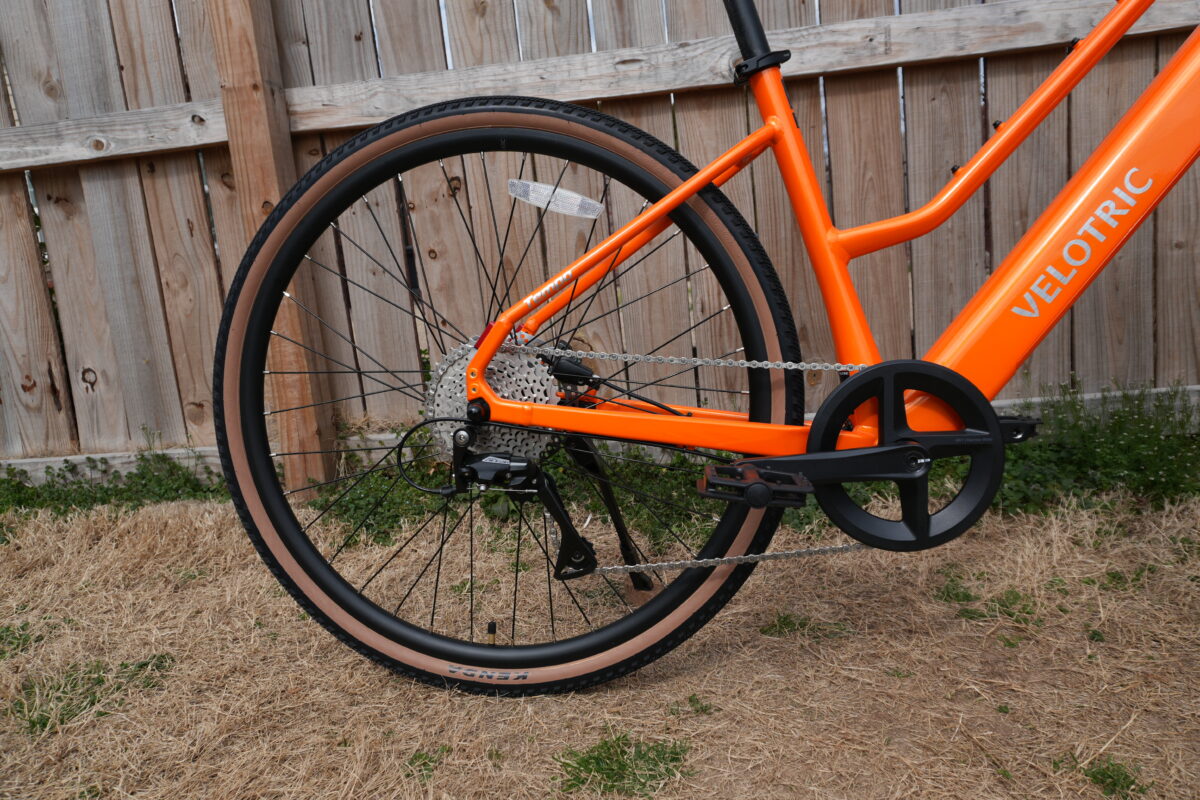 Drivetrain and 46T chainring on the Velotric Tempo