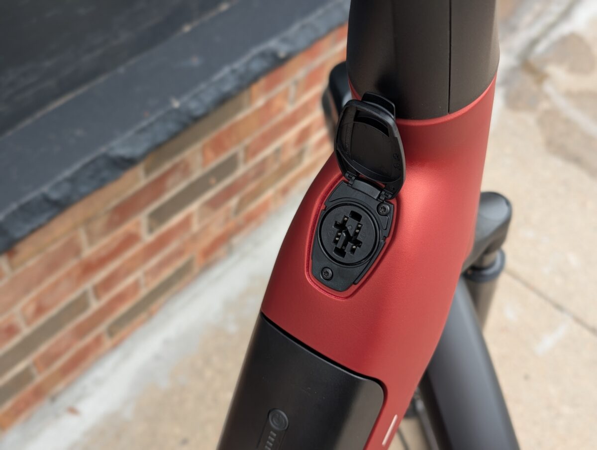 Charging port with cover open on the Gazelle Arroyo C380 Elite