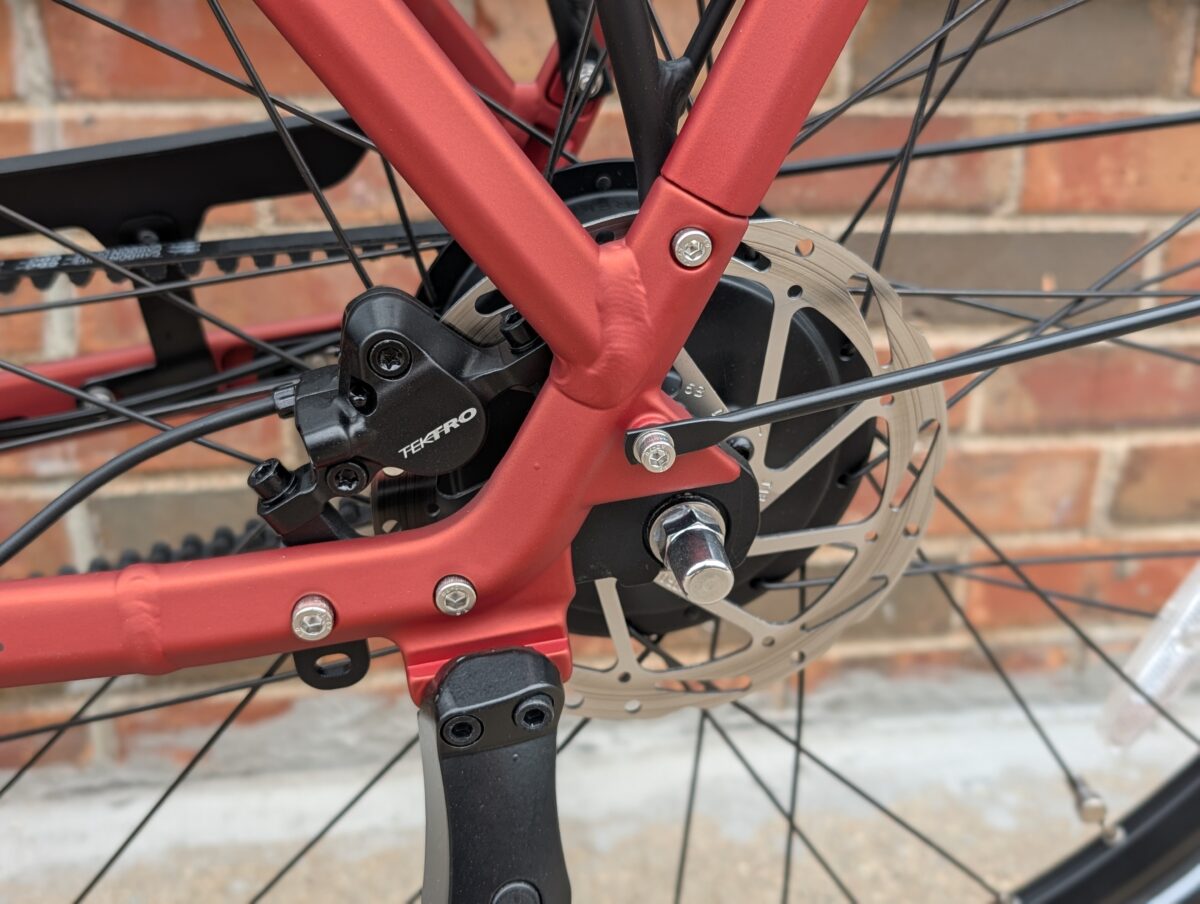 Rear Tektro hydraulic disc brake and 160 mm rotor on the Gazelle Arroyo C380 Elite