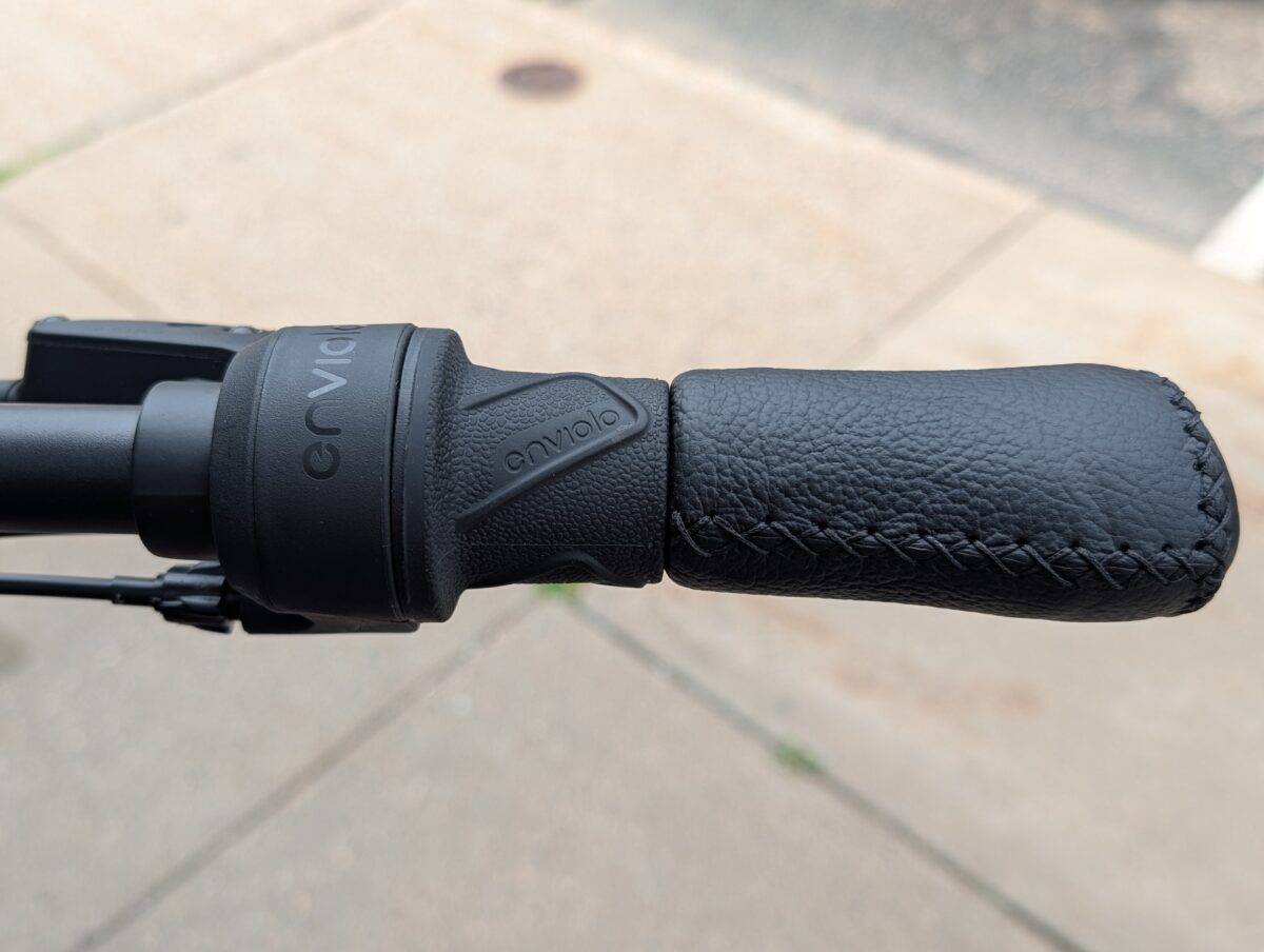 Enviolo twist shifter and leather grip on the Gazelle Arroyo C380 Elite