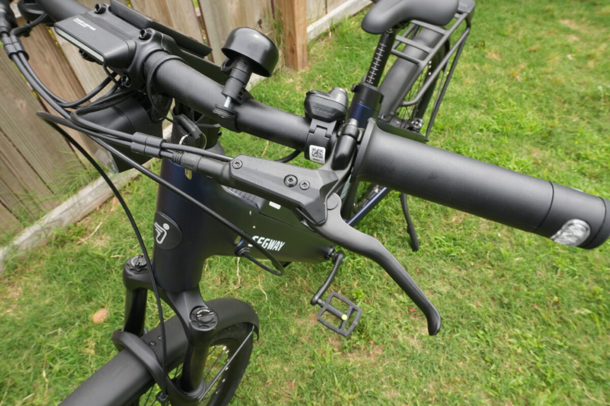 Brake lever with motor cutoff on the Segway Myon.