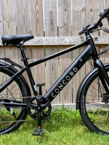 Walmart Concord Commutr 26 inch electric bike in black, side profile