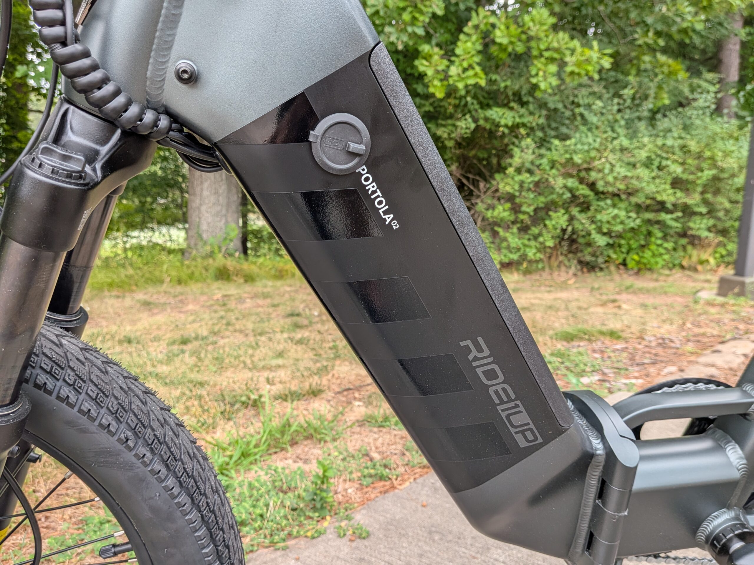 Ride1Up Portola 02 battery charge indicator and key lock