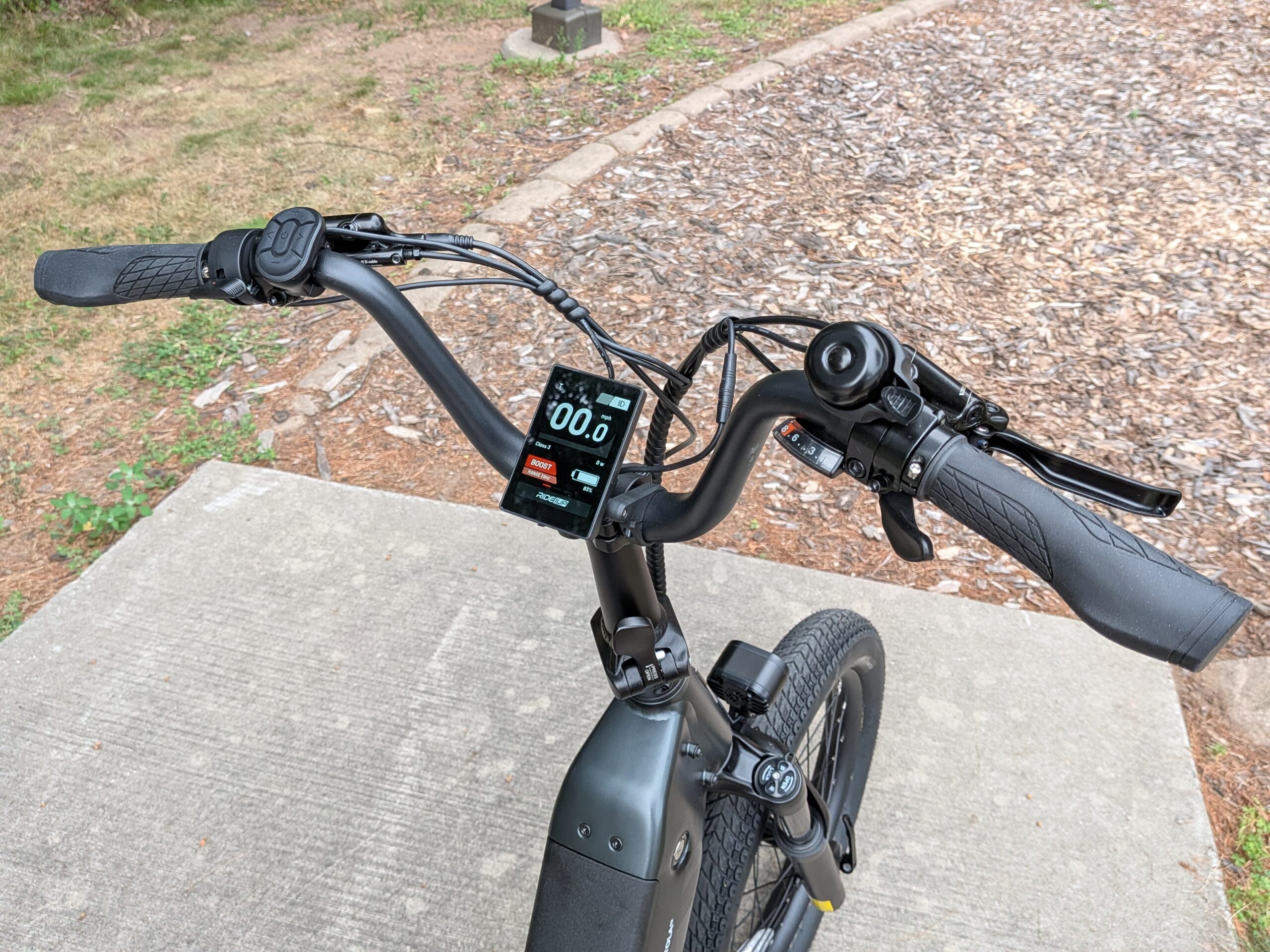 BMX-style swept handlebars on the Ride1Up Portola 02