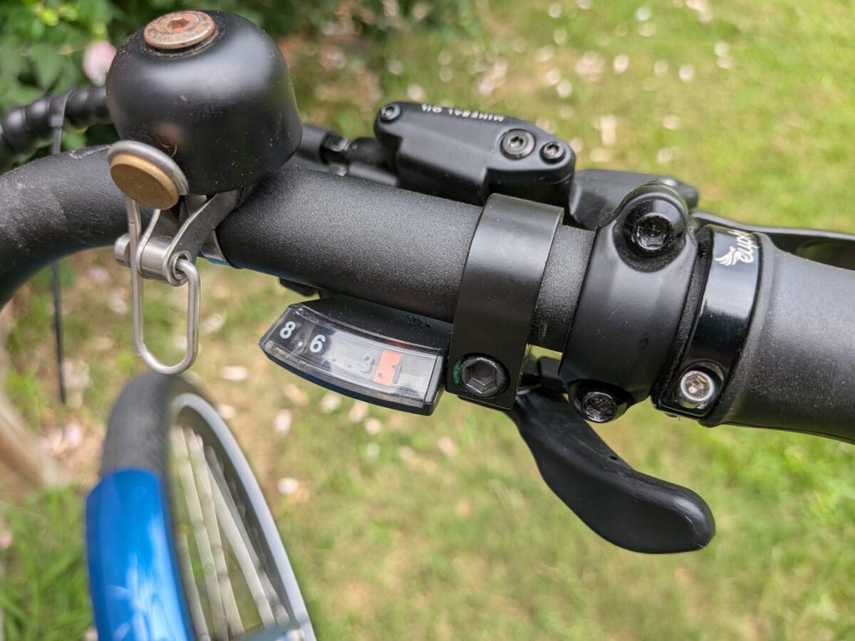 Shimano 8-speed trigger shifter on the Euphree Solar Sparrow