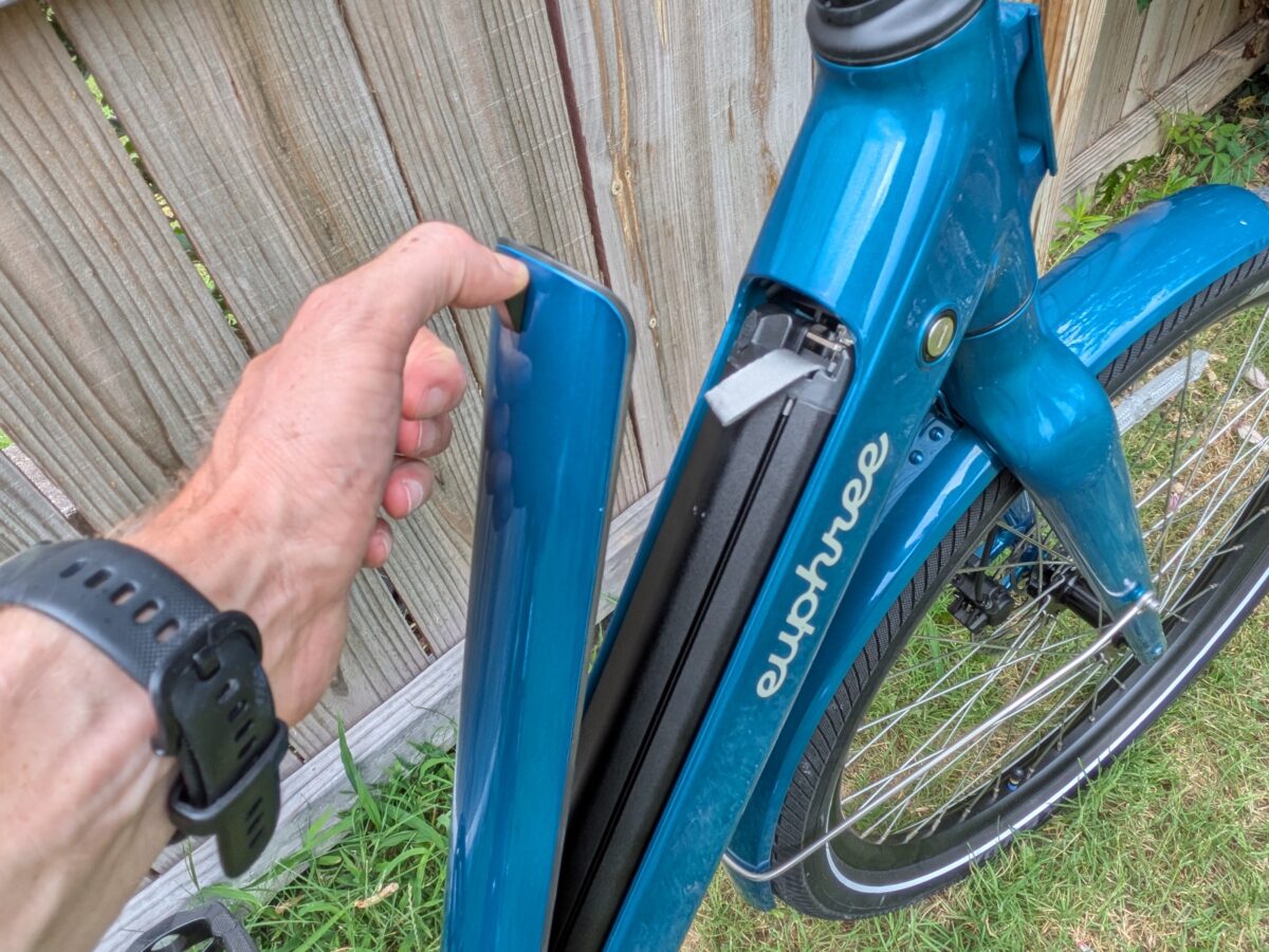 Battery cover lifted on the Euphree Solar Sparrow