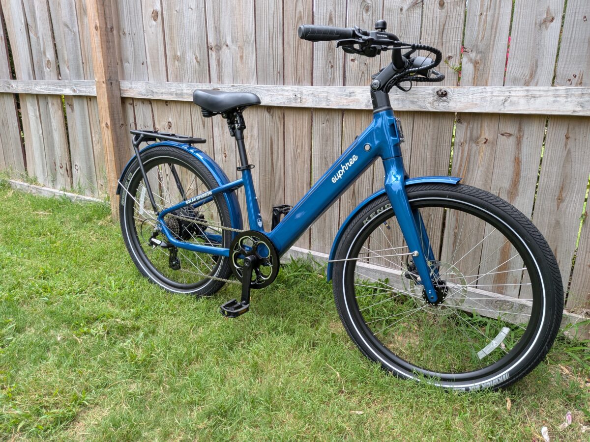 Front quarter view of the Euphree Solar Sparrow chain drive ebike