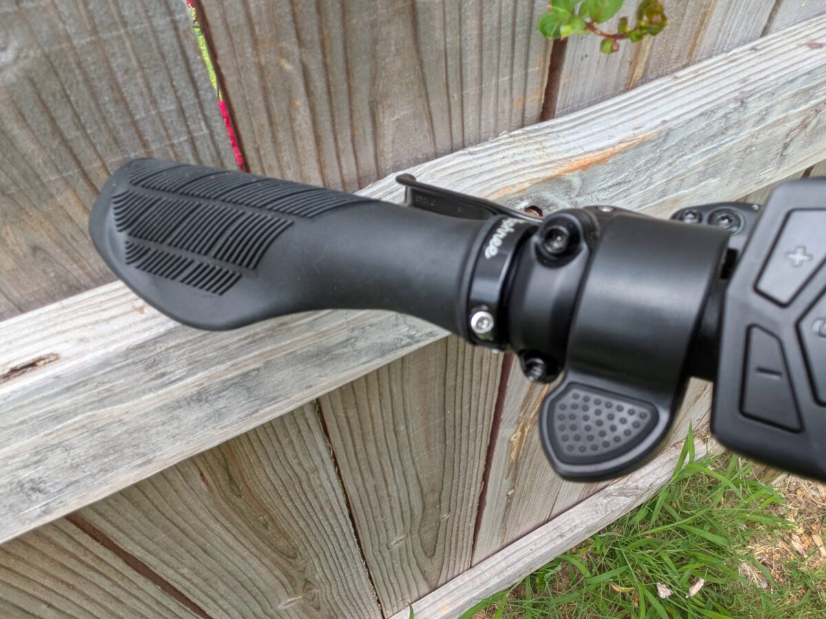 Left side thumb throttle on the Euphree Solar Sparrow