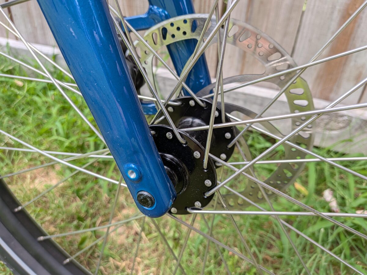Front thru-axle and rigid aluminum fork on the Euphree Solar Sparrow