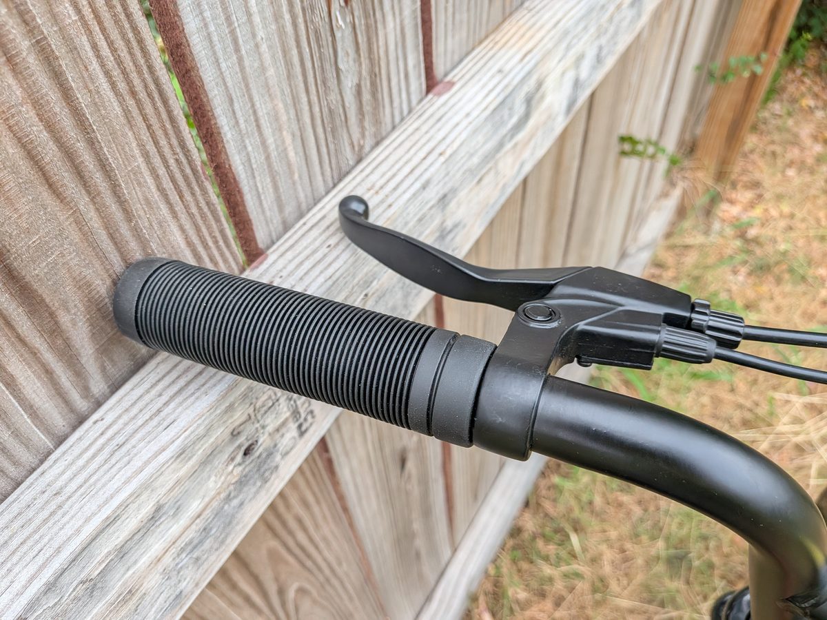 Gotrax Ranger 16 brake lever and ribbed grip